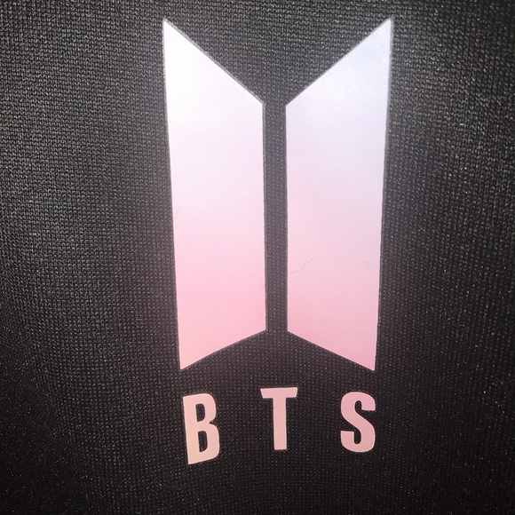 Jungkook Bts Sweater🤩 - Picture 1 of 3